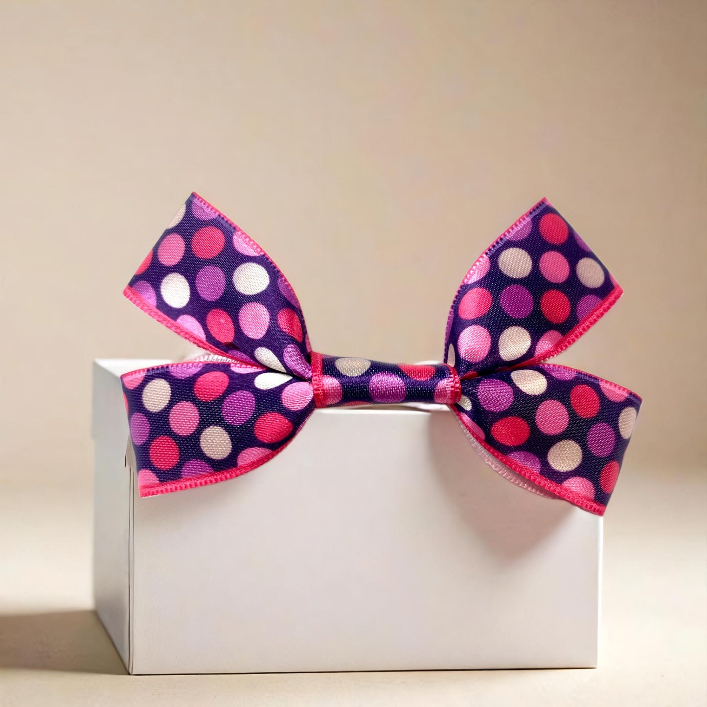 10 satin bows: perfect for gifts and event styling - littl